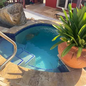Apartment Cozy With Private, Oranjestad