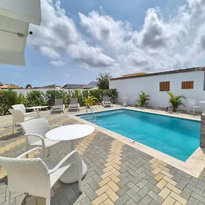 Apartment Ocean Breeze In Aruba, Oranjestad