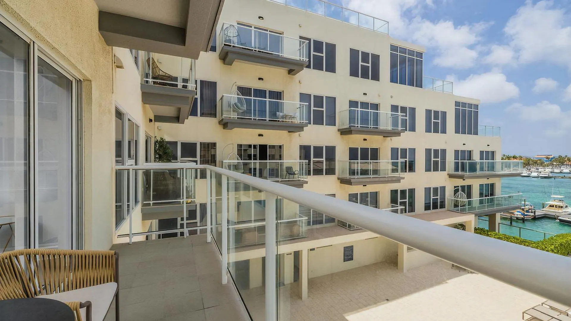 Hh-2Bdr413 - New Modern Apartment In Oceanfront Luxury Condo In Aruba! Oranjestad